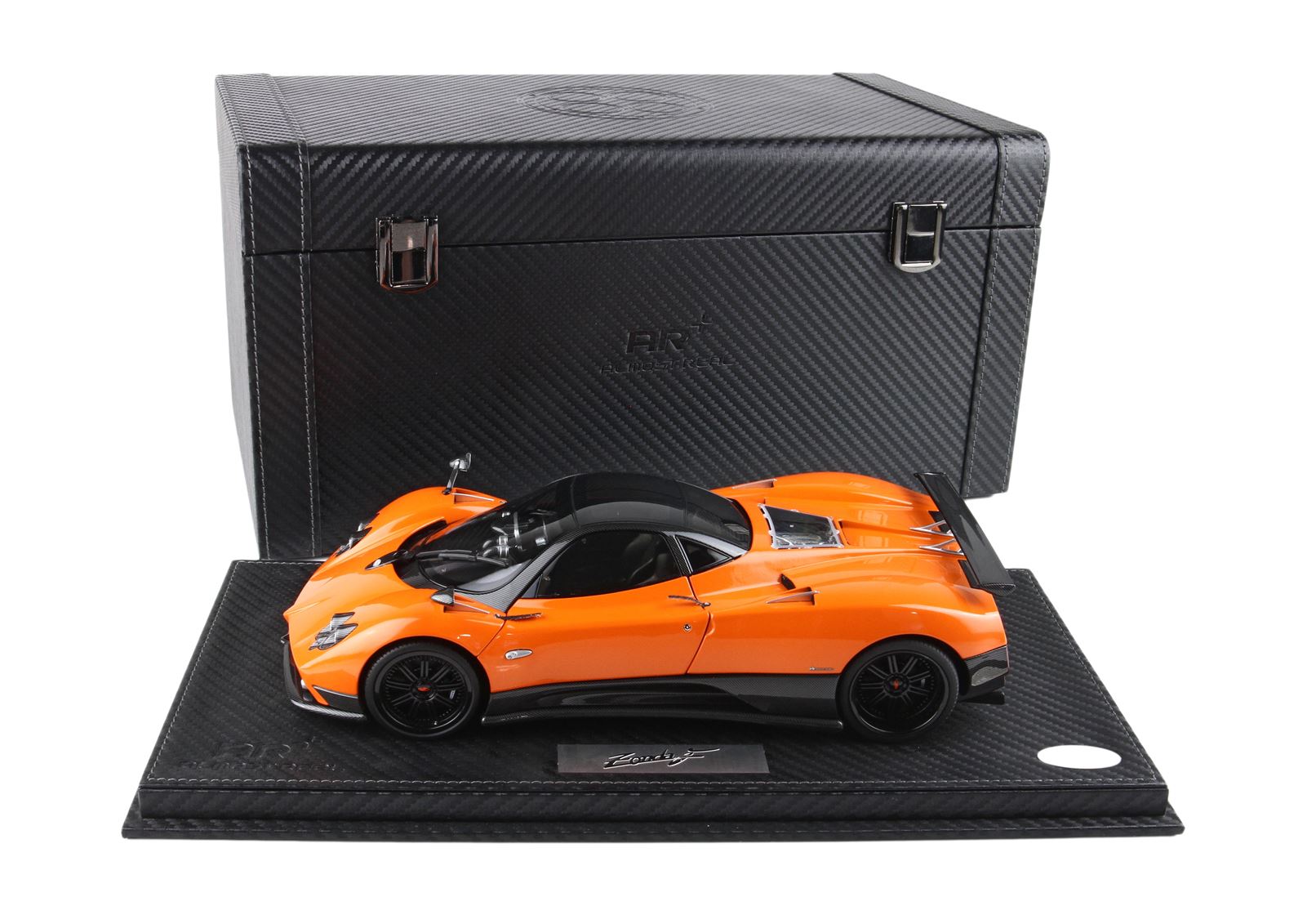 BBR 1:18 Pagani Zonda F (2 Colors) 850410021DIE/ 850409021DIE