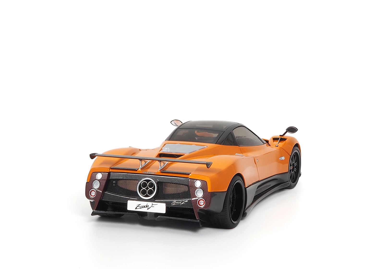 BBR 1:18 Pagani Zonda F (2 Colors) 850410021DIE/ 850409021DIE