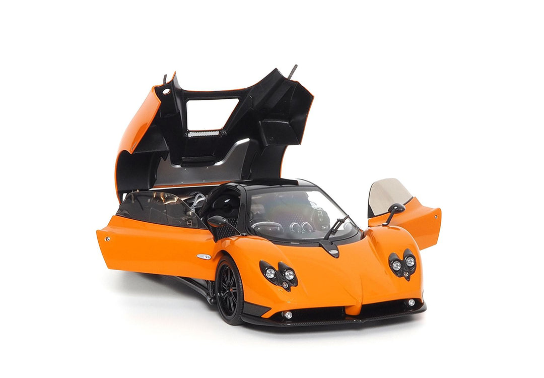 [Preorder] BBR 1:18 Pagani Zonda F (2 Colors) 850410021DIE/ 850409021DIE