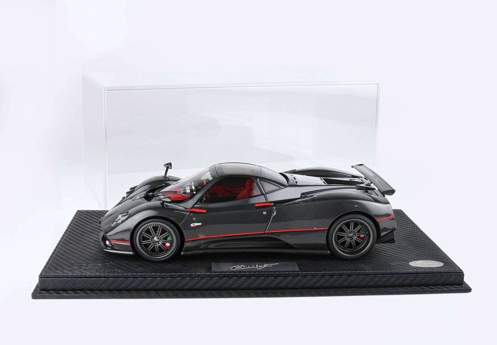 BBR 1:18 Pagani Zonda F (2 Colors) 850410021DIE/ 850409021DIE