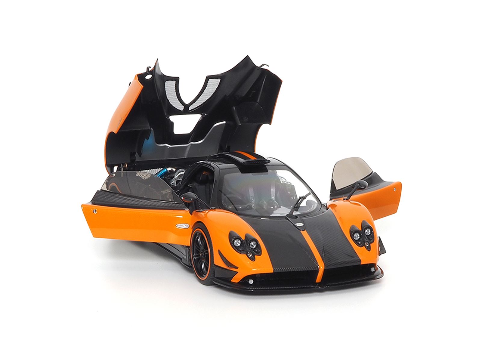 パガーニ　Pagani Cinque 1:18 予約商品 ** BBR - Almost Real 1/18 Pagani Zonda Cinque coupe