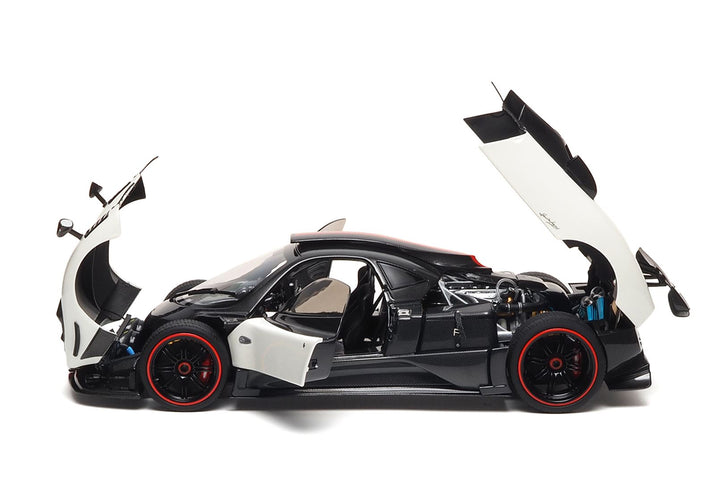 [Preorder] BBR 1:18 Pagani Zonda Cinque Coupe (3 Colors) 850604021DIE/850603021DIE/850602021DIE