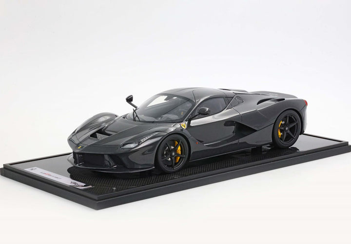 [Preorder] BBR 1:12 Ferrari LaFerrari Full carbon fiber gloss - display case included