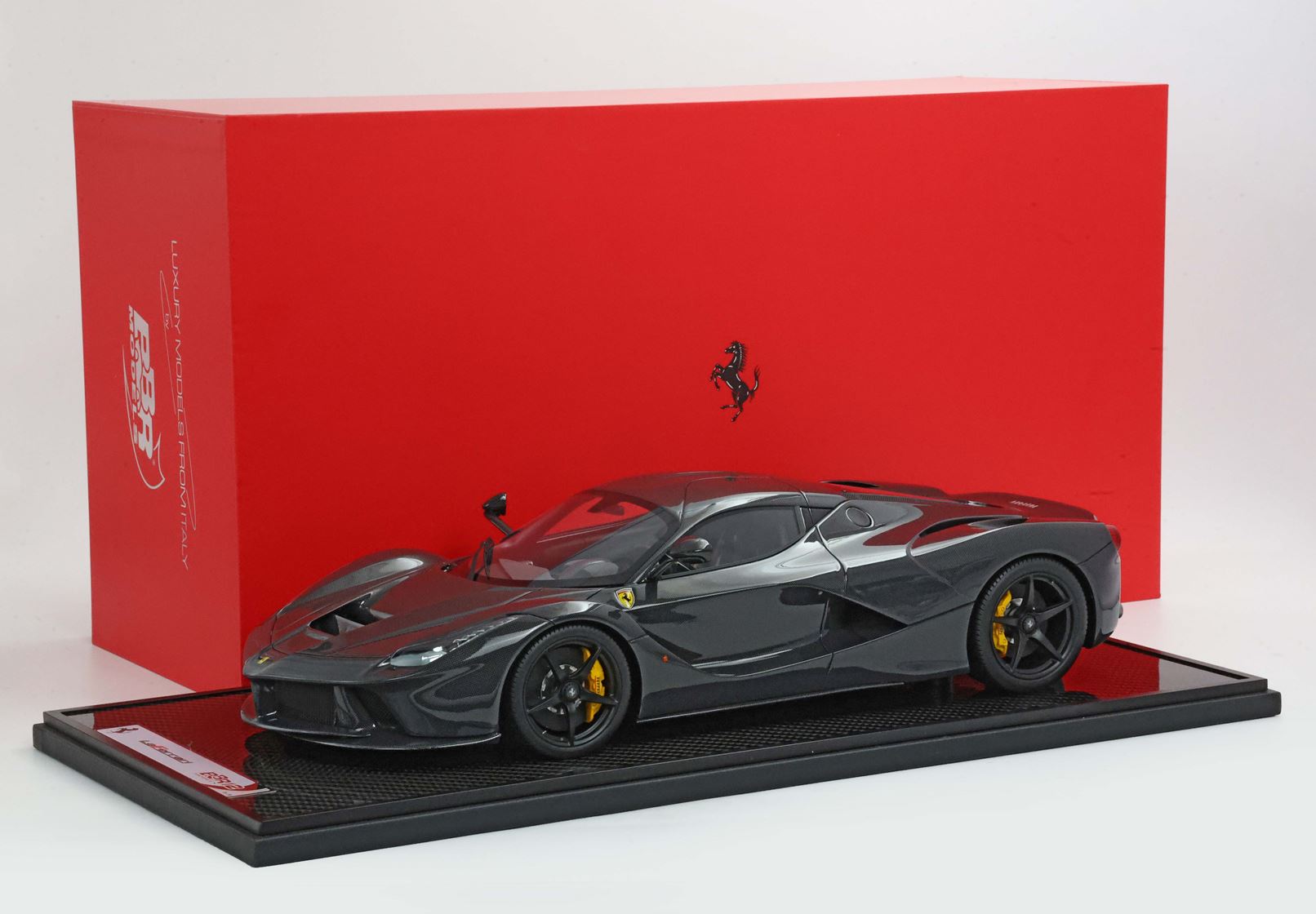 BBR 1:12 Ferrari LaFerrari Full carbon fiber gloss - display case