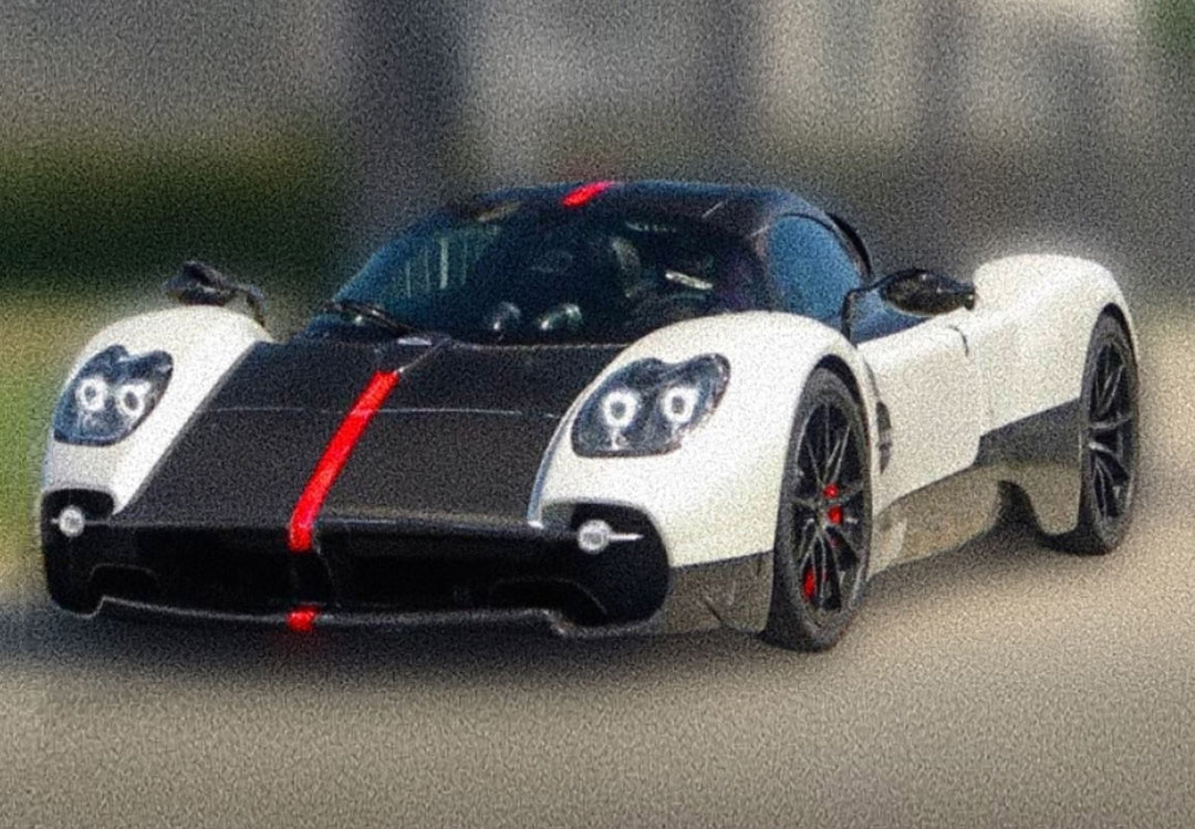 BBR P18223E1 Pagani Utopia M208 Blue Metallizzato 1/18 BBR P18223E1 Pagani Utopia M208 Blue Metallizzato 1/18