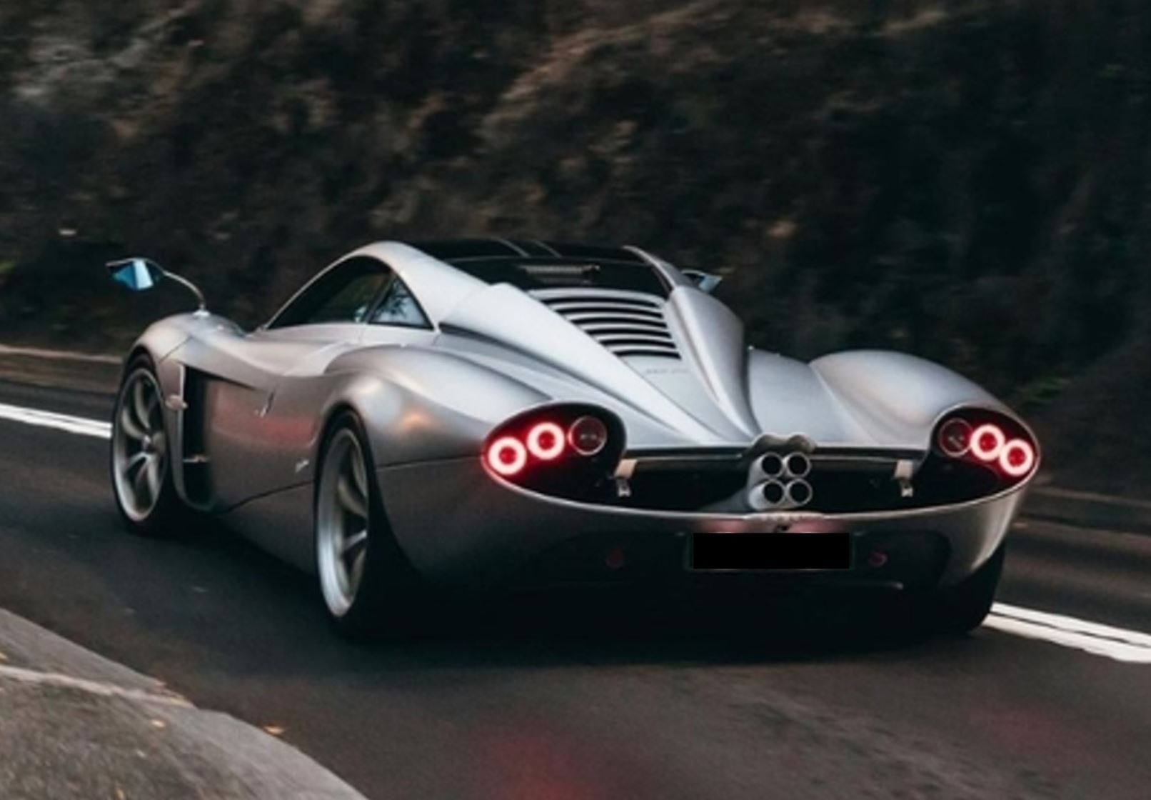 Preorder] BBR Model 1:18 Pagani Huayra Codalunga (6 Colours
