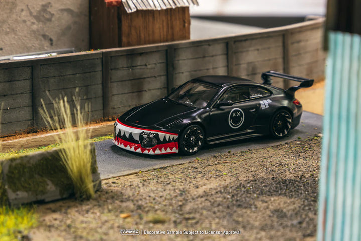 Tarmac Works 1:64 Old & New 997 Matte Black T64-TL053-MB