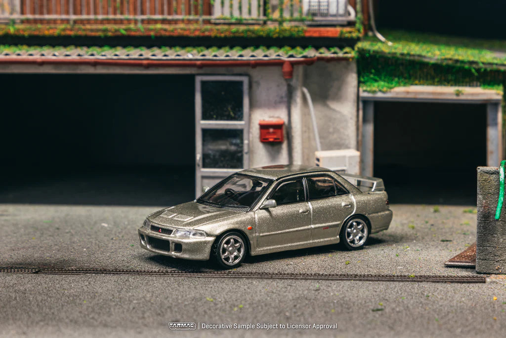 [Preorder] Tarmac Works 1:64 Mitsubishi Lancer GSR Evolution Silver Special Edition with Tarmac Cards T64G-048-SL