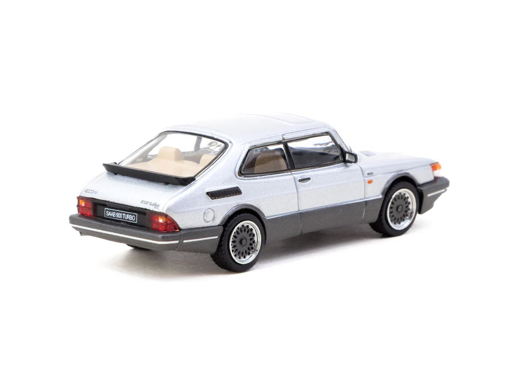 Tarmac Works 1:64 Saab 900 Turbo Silver T64G-056-SL
