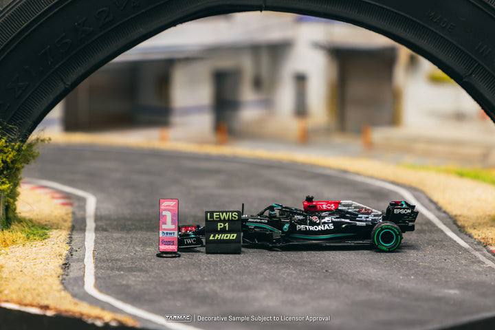 [Preorder] Tarmac Works 1:64 Mercedes-AMG F1 W12 E Performance Russian Grand Prix 2021 Winner 100th Win - Lewis Hamilton