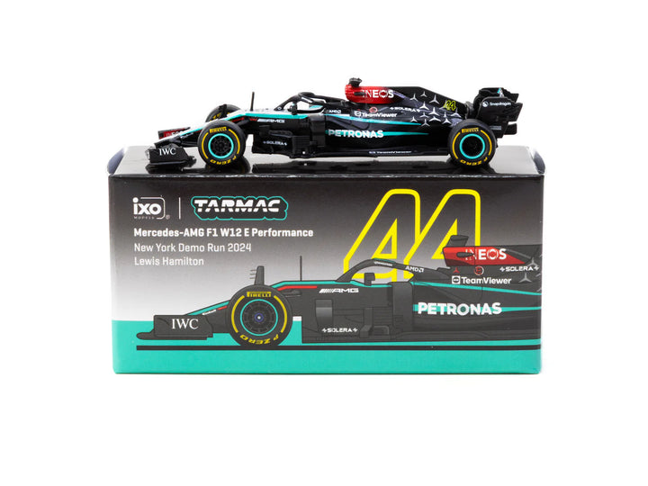 Tarmac Works 1:64 Mercedes-AMG F1 W12 E Performance New York Demo Run 2024 T64G-F037-NY