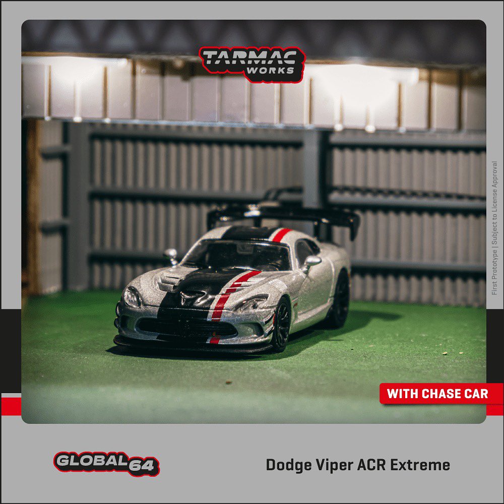 Tarmac Works 1:64 Dodge Viper ACR Extreme Silver Metallic T64G-TL028-SL