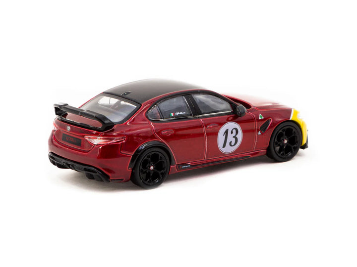 Tarmac Works 1:64 Alfa Romeo Giulia GTAm Red / Yellow T64G-TL031-MRY