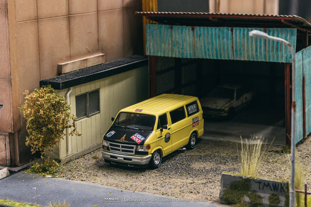 Tarmac Works 1:64 Dodge Van Yellow T64G-TL032-YL