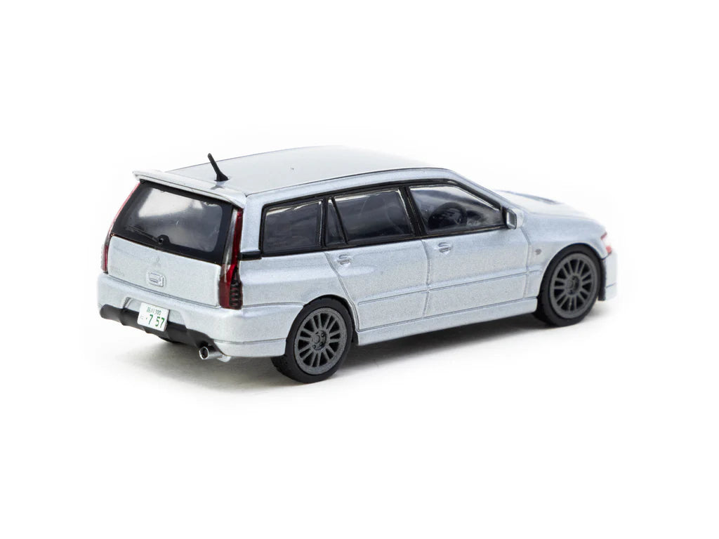 Tarmac Works 1:64 Mitsubishi Lancer Evolution Wagon Silver T64R-042-SL