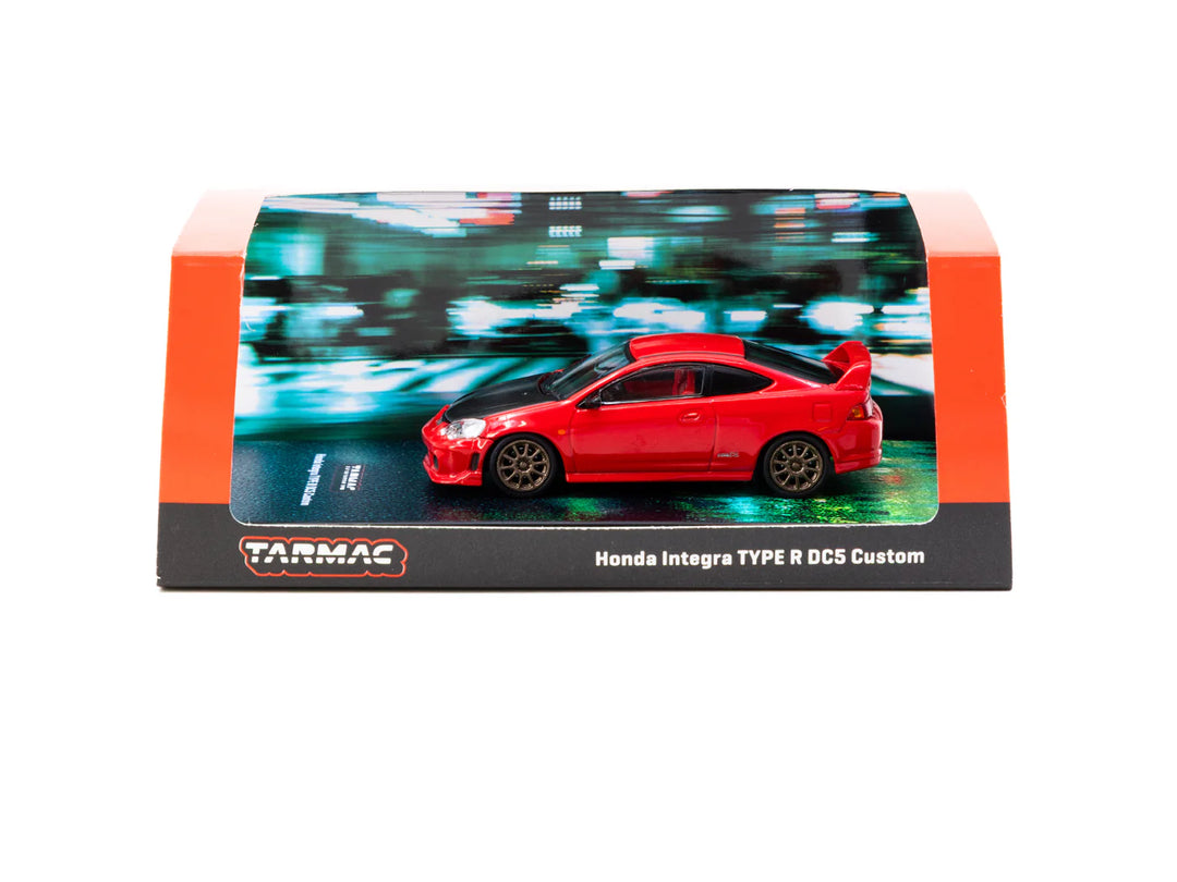 Tarmac Works 1:64 Honda Integra TYPE R DC5 Custom Red - licensed by Honda T64R-TL022-RE