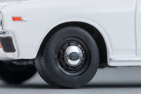 [Preorder] TLVN Tomica Limited Vintage Neo 1:64 1978 Nissan Cedric Standard (White) LV-N386a