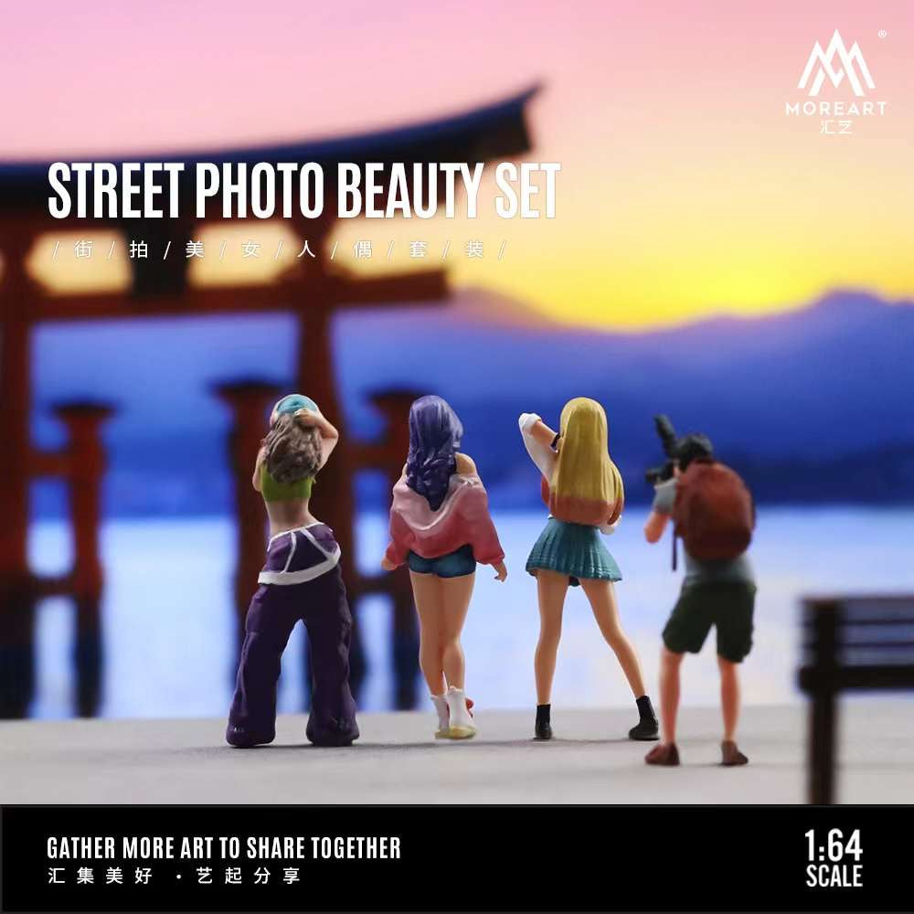 MoreArt 1:64 Street Photo Girl Figure Set MO223011