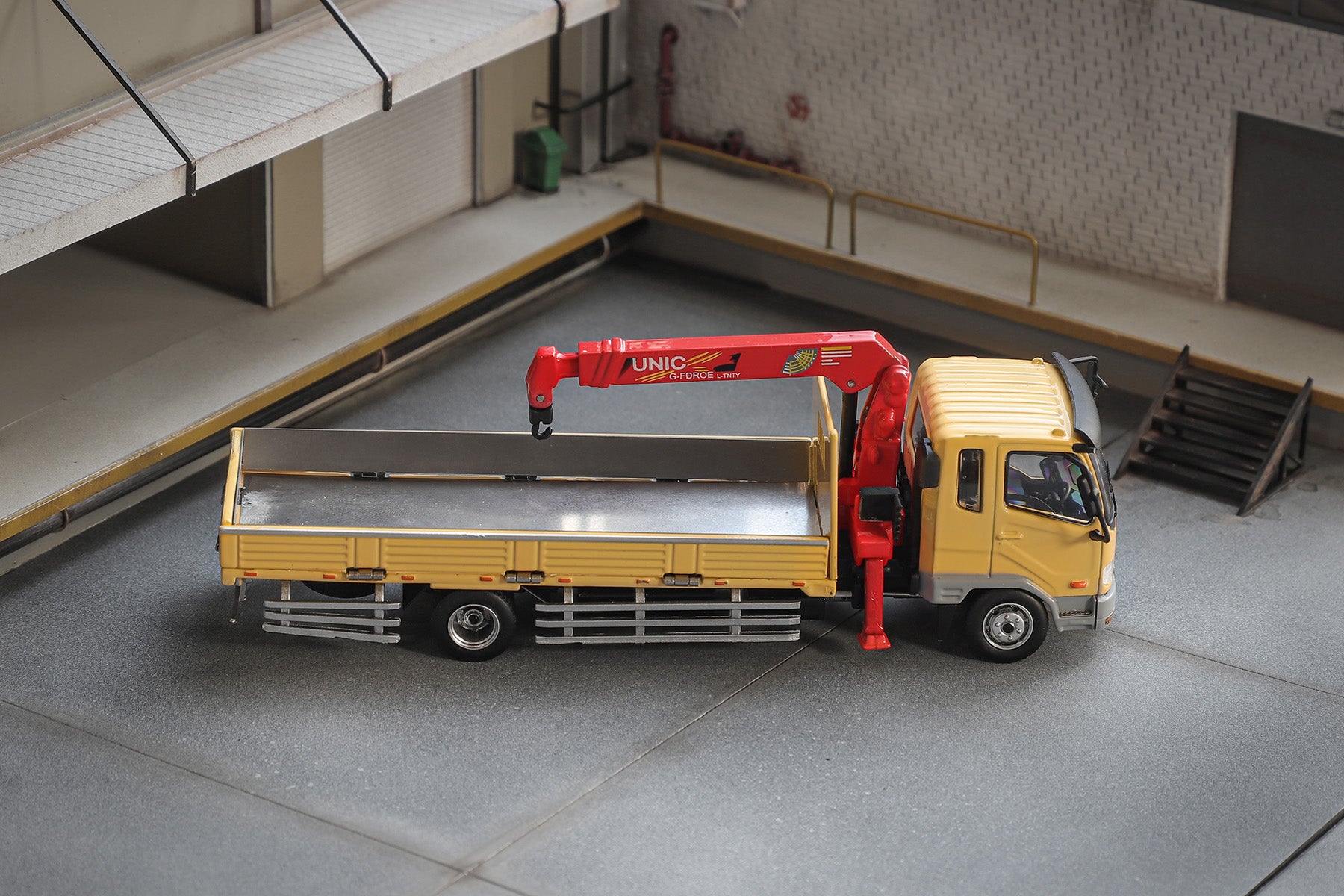 GCD 1:64 Mitsubishi Fuso Boom Truck (4 Colours) – Horizon Diecast