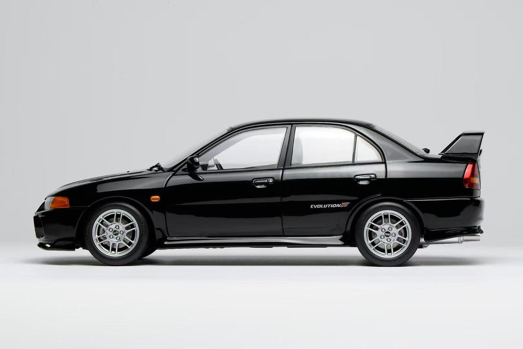 [Preorder] MOTORHELIX 1:18 Mitsubishi Lancer Evolution IV - Pirens Pearl Black