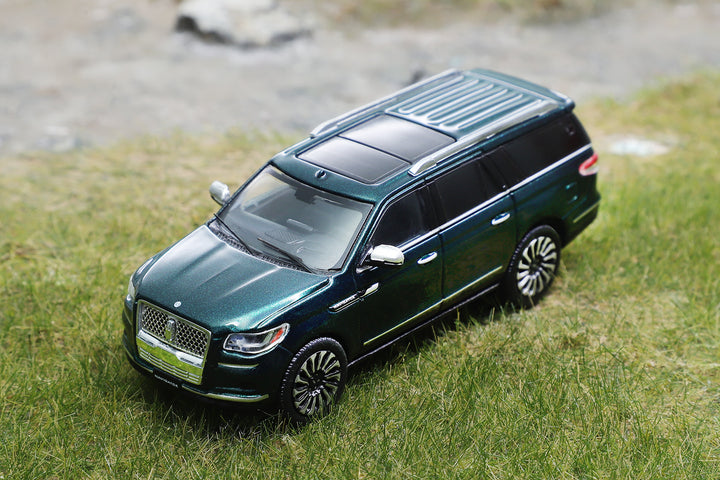 [Preorder] Shadow Pro 1:64 Lincoln Navigator (3 Colours)