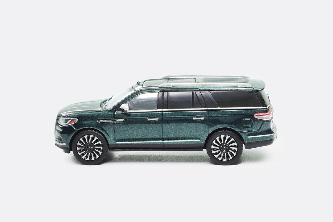[Preorder] Shadow Pro 1:64 Lincoln Navigator (3 Colours)