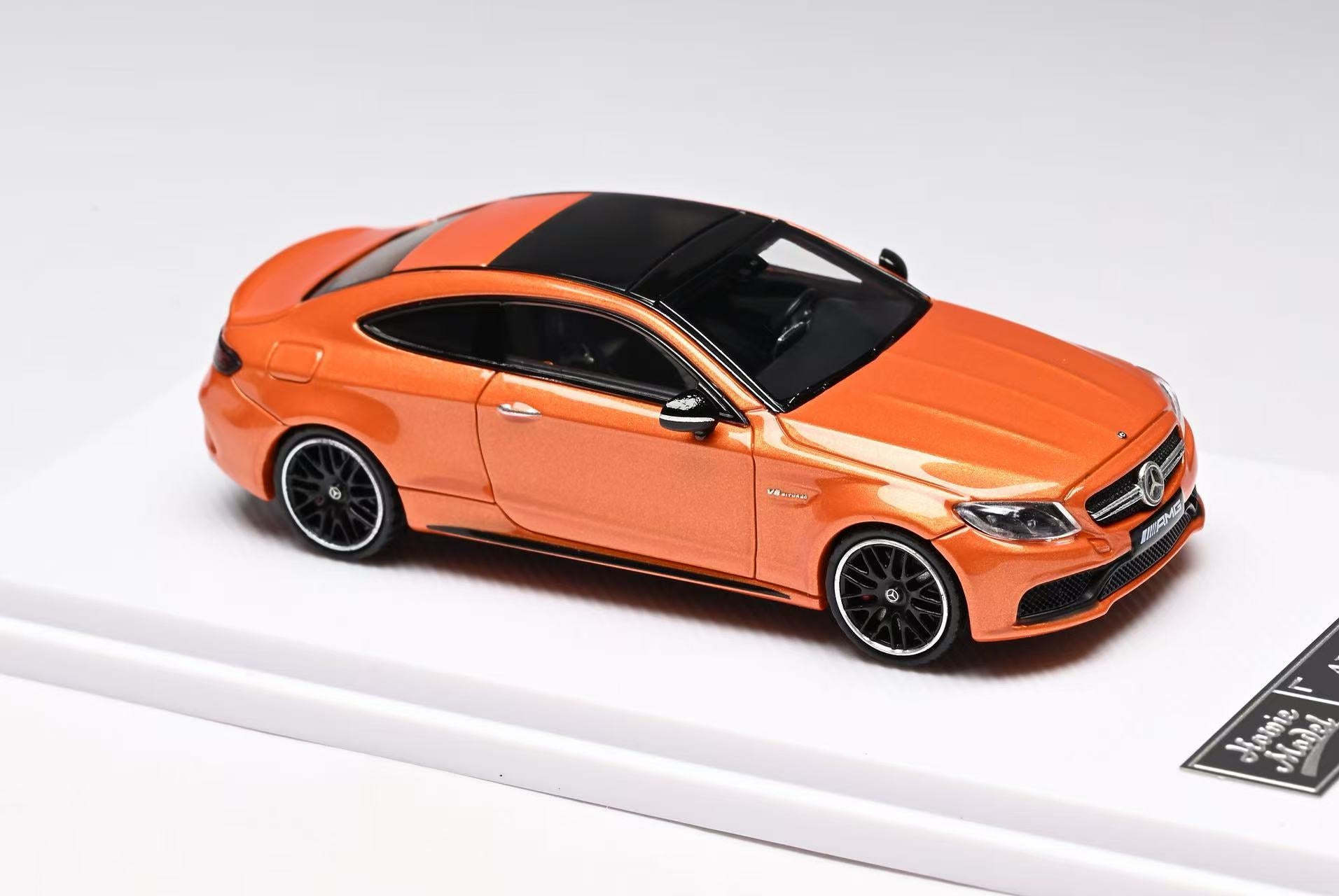 Howie Model 1:64 Mercedes-Benz C63s AMG W205 SUNSET ORANGE
