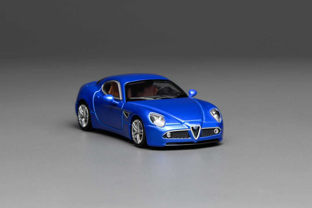 [Preorder] MOTORHELIX 1:64 Alfa Romeo 8C Competizione 2008 M69055 /M69051 (2 Colours)