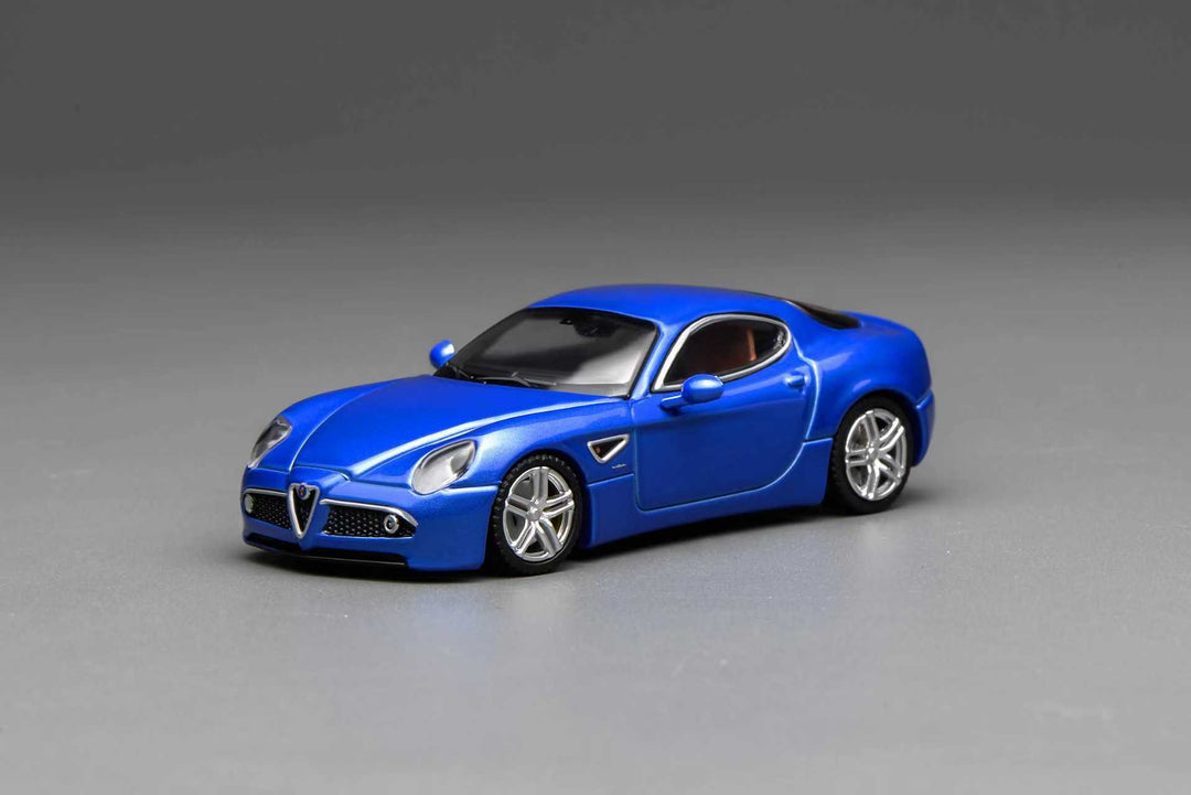 [Preorder] MOTORHELIX 1:64 Alfa Romeo 8C Competizione 2008 M69055 /M69051 (2 Colours)