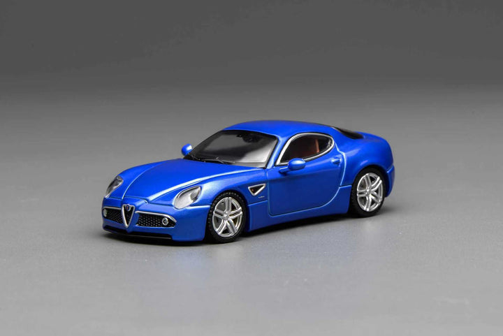 [Preorder] MOTORHELIX 1:64 Alfa Romeo 8C Competizione 2008 M69055 /M69051 (2 Colours)