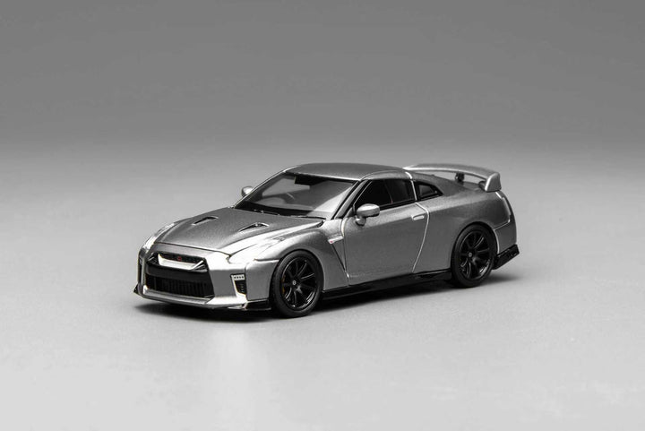 [Preorder] MOTORHELIX 1:64 Nissan GT-R (R35) Track Edition Engineered by NISMO 2020 M63515