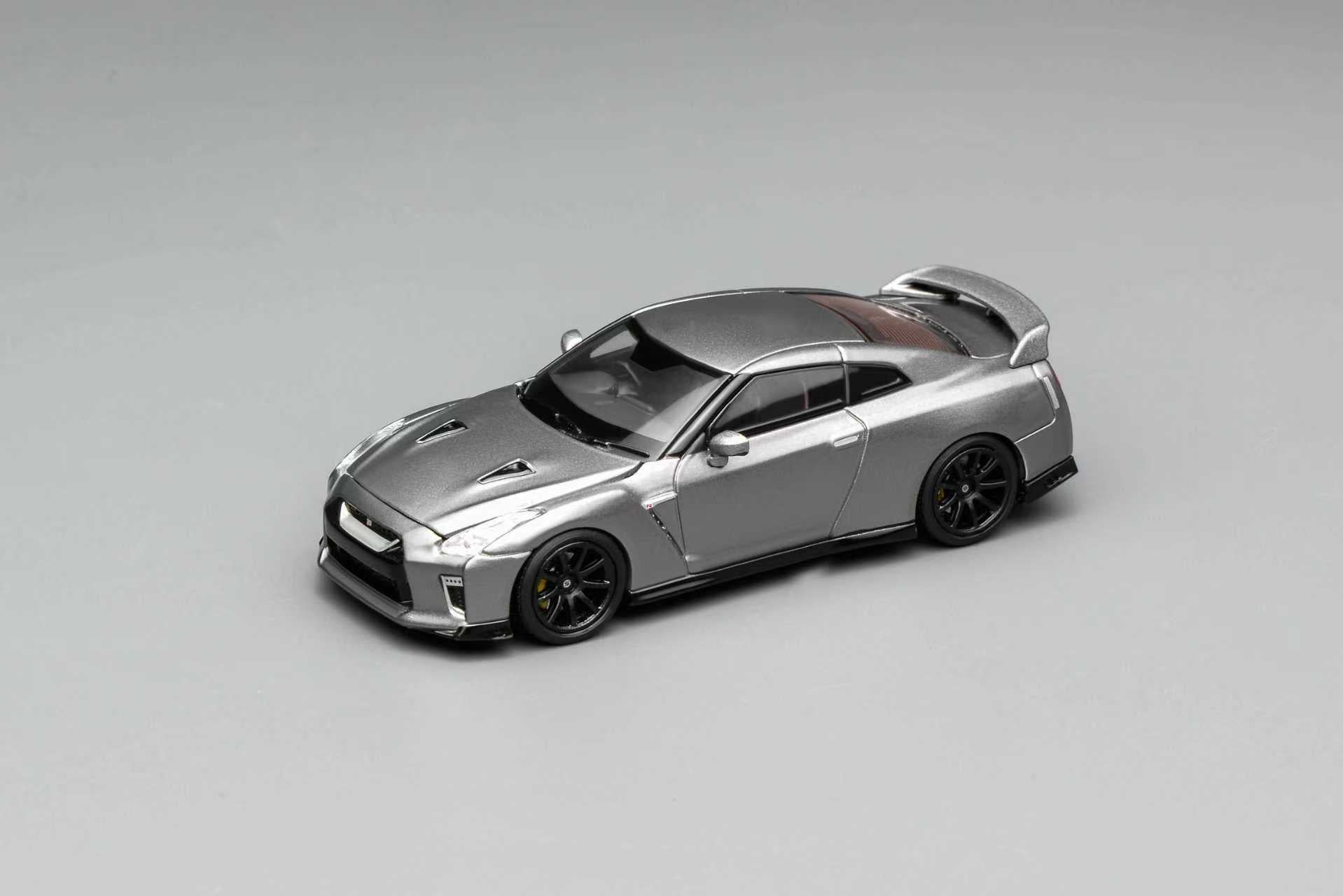 MOTORHELIX 1:64 Nissan GT-R (R35) Track Edition Engineered by