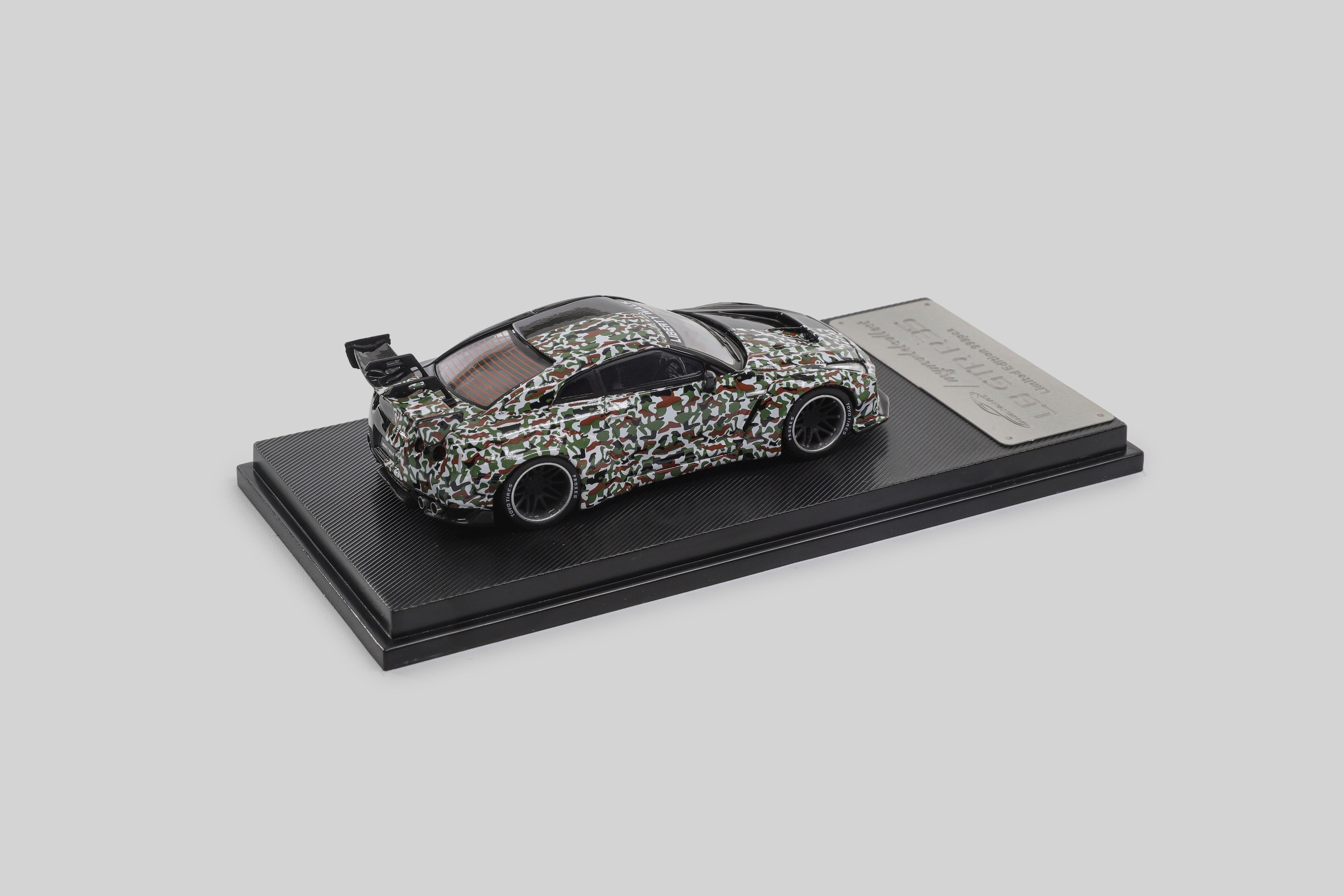 Model Collect 1:64 GTR R35 LB Wide-body Modified Version (3