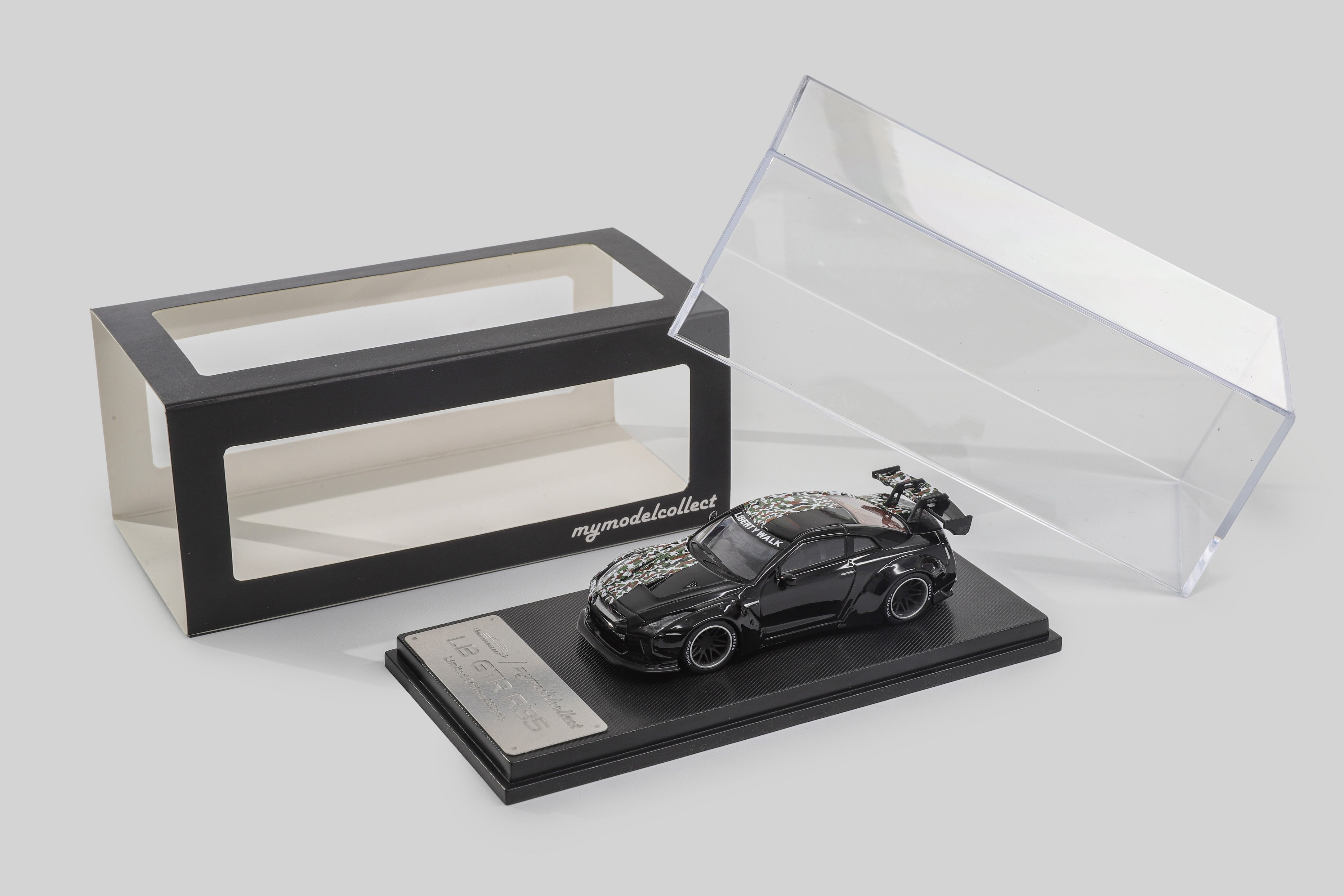 Model Collect 1:64 GTR R35 LB Wide-body Modified Version (3