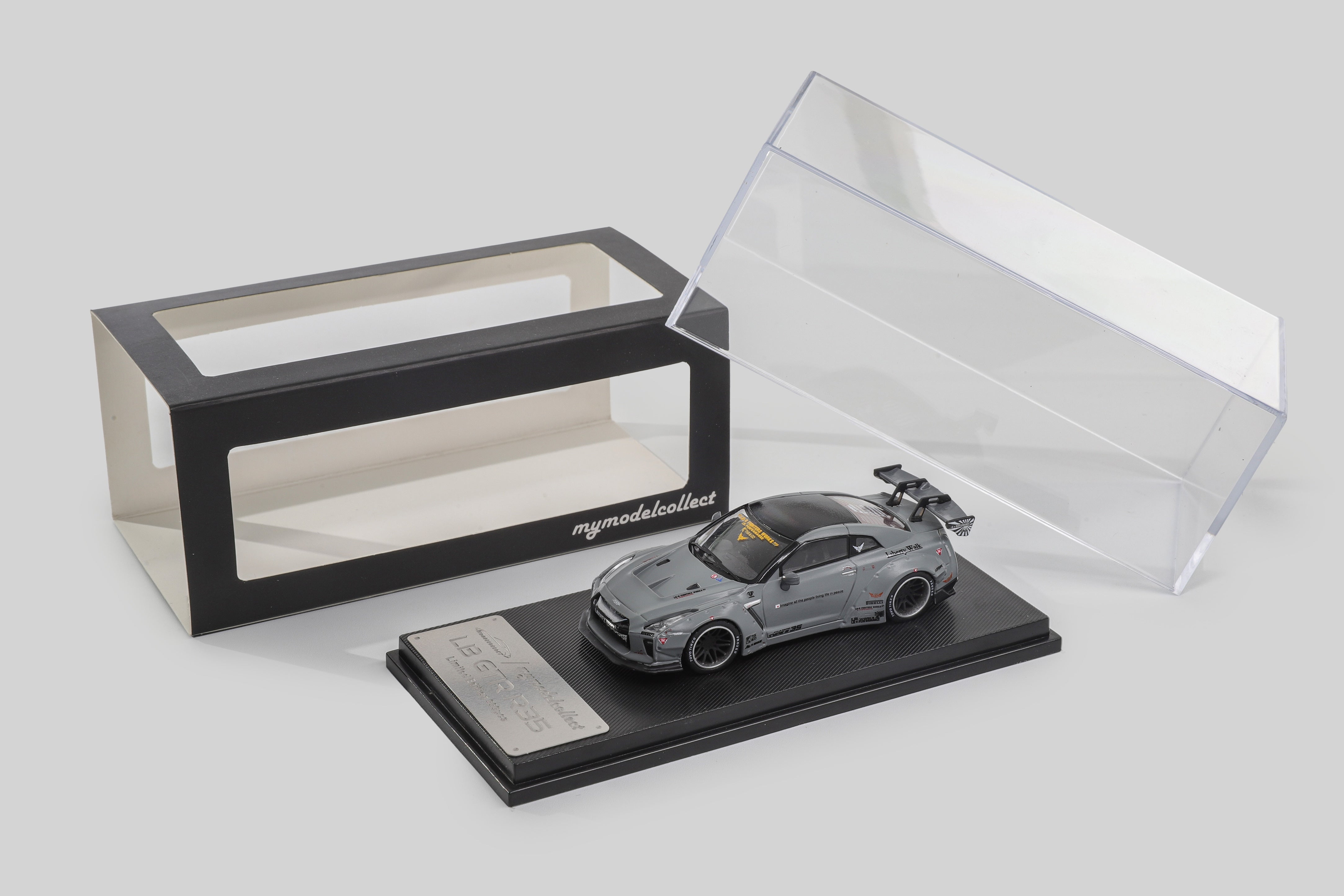 Model Collect 1:64 GTR R35 LB Wide-body Modified Version (3