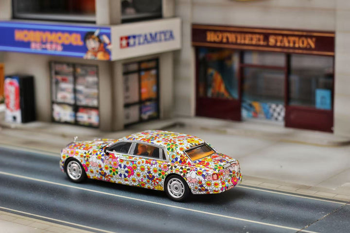 [Preorder] Street Weapon 1:64 Rolls-Royce Phantom VII Purple/ Sunflower (2 Colours)