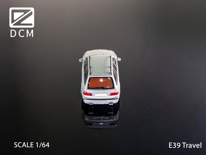 [Preorder] DCM 1:64 E39 Touring (5 Colours)
