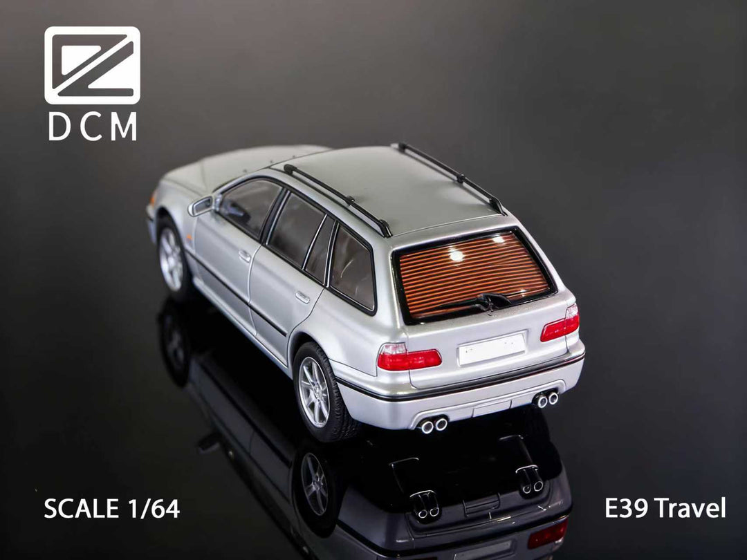 [Preorder] DCM 1:64 E39 Touring (5 Colours)