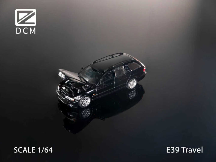 [Preorder] DCM 1:64 E39 Touring (5 Colours)
