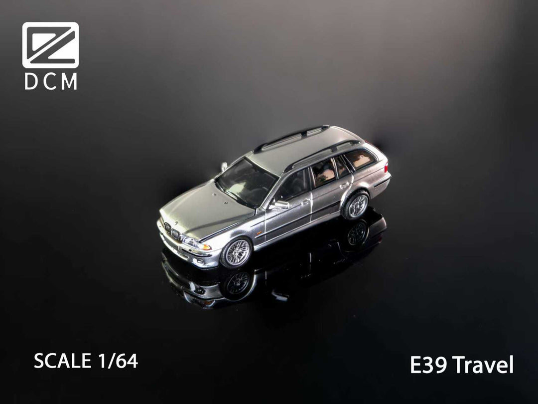 [Preorder] DCM 1:64 E39 Touring (5 Colours)