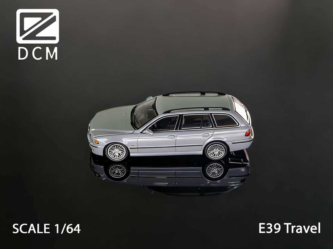 [Preorder] DCM 1:64 E39 Touring (5 Colours)