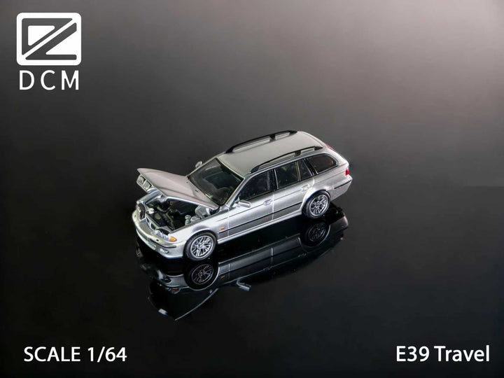 [Preorder] DCM 1:64 E39 Touring (5 Colours)