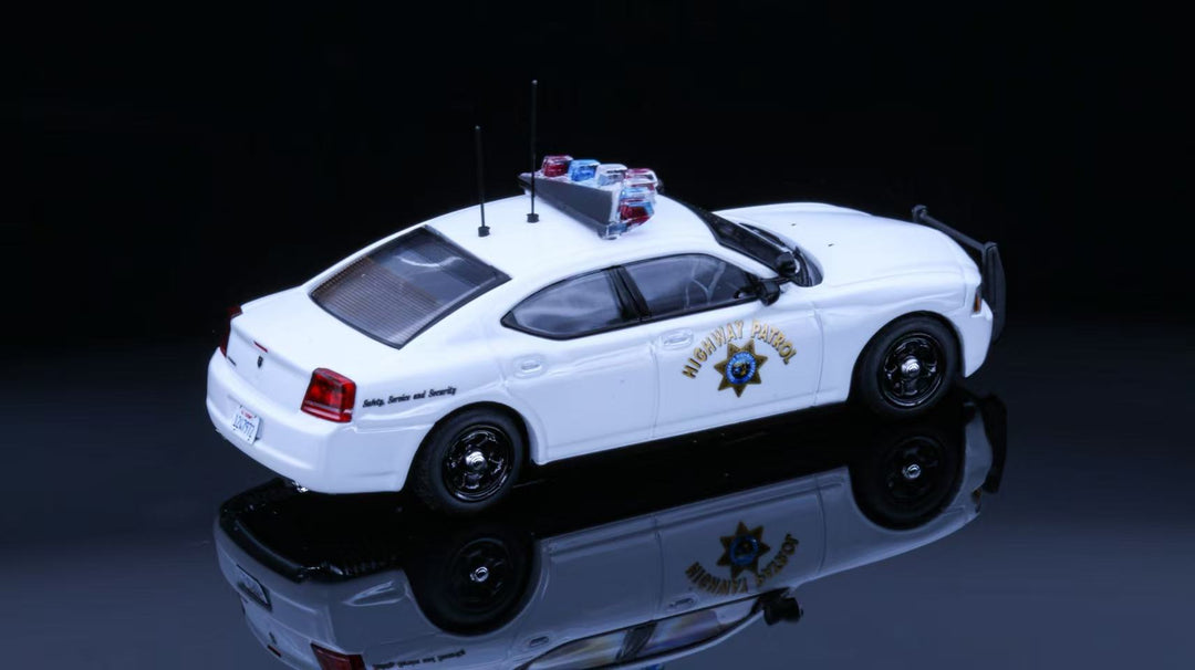 [Preorder] Rollin 1:64 CHP California Highway Patrol (2 Versions)