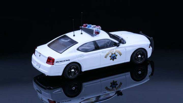 [Preorder] Rollin 1:64 CHP California Highway Patrol (2 Versions)