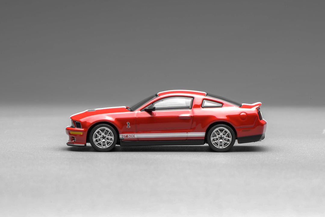 [Preorder] MOTORHELIX x GreenLight 1:64 Ford Mustang Shelby GT500 2007 (2 Colours)