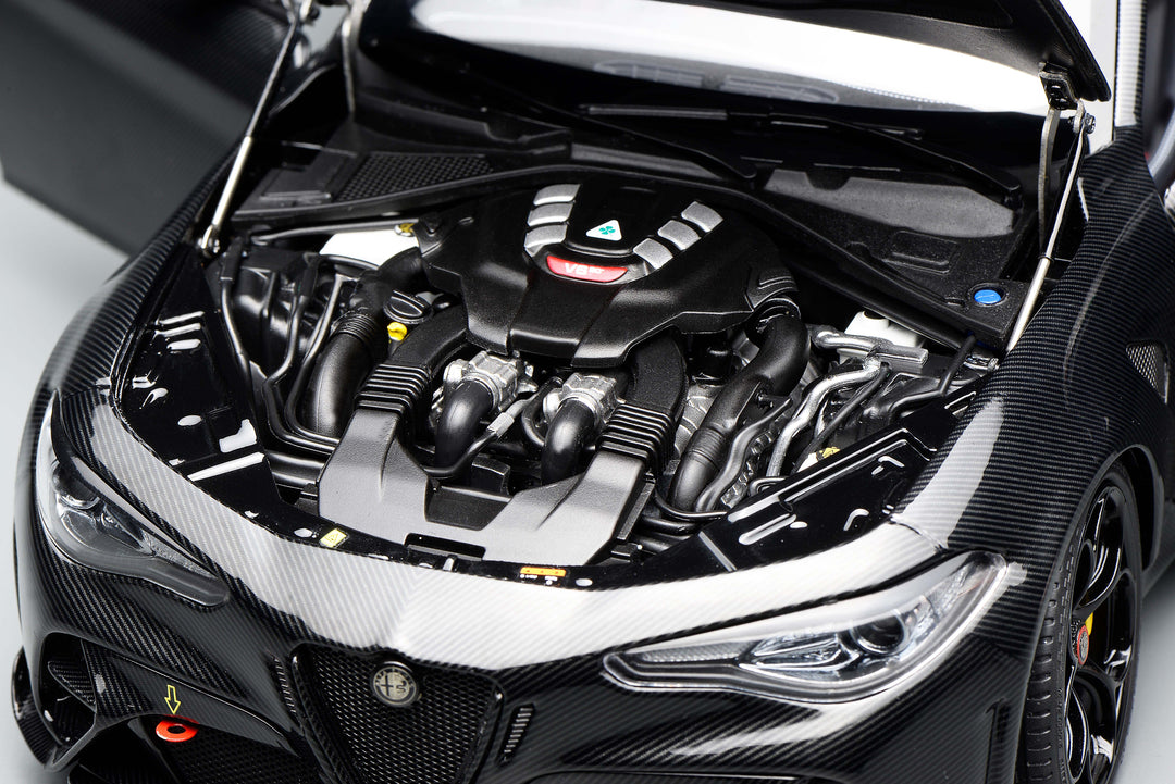 [Preorder] Motorhelix 1:18 Alfa Romeo Giulia GTAm Carbon Edition
