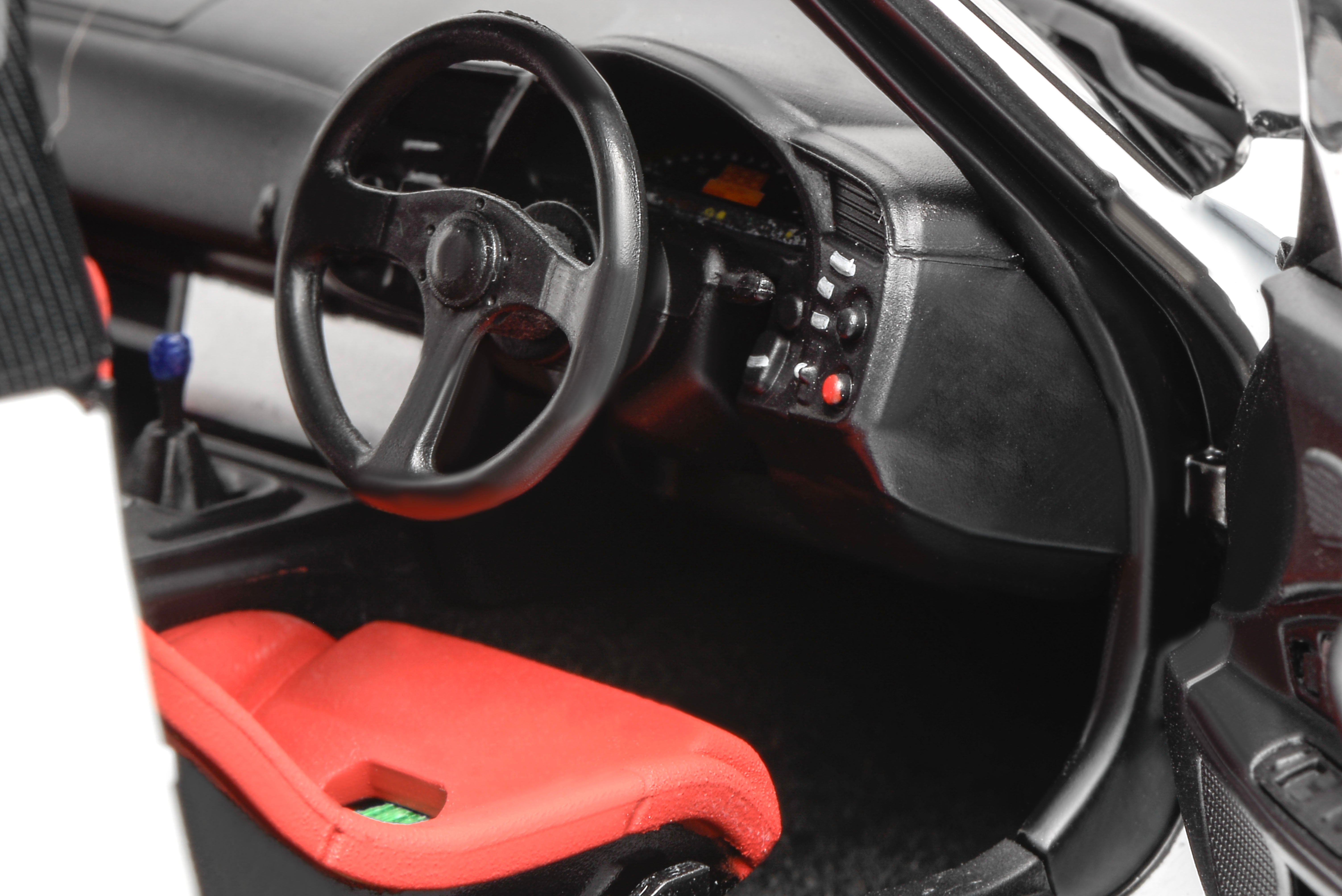 Preorder] Motorhelix 1:18 Honda S2000 J'S Racing Grand Prix White