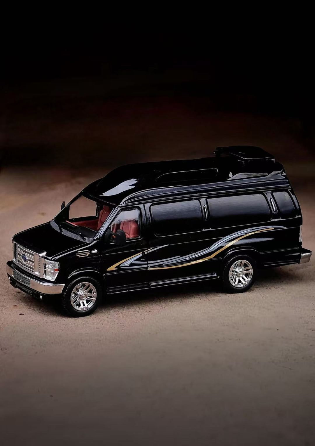 [Preorder] MK Miniatures 1:64 Ford E350 Motorhome (2 Variants)