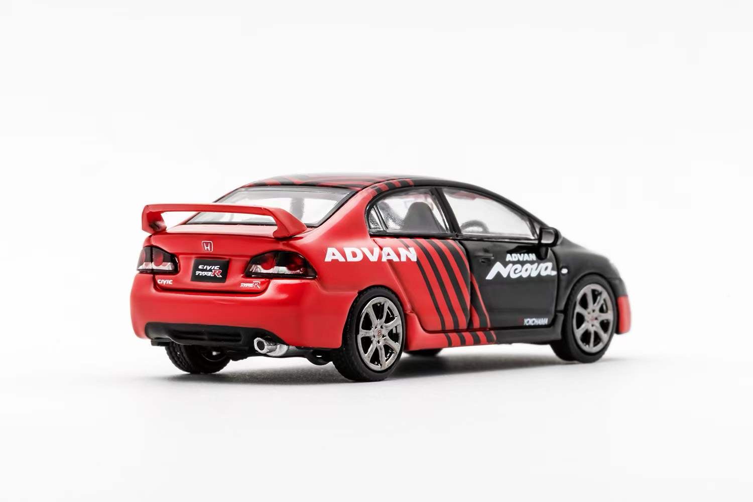 DCT 1:64 Honda Civic Type-R FD2- Advan – Horizon Diecast