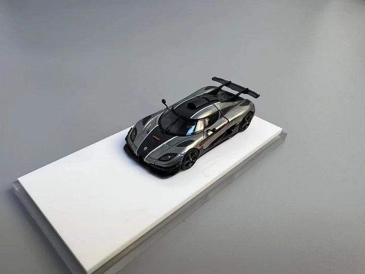 [Preorder] Flame 1:64 Koenigsegg One:1 (2 Version)